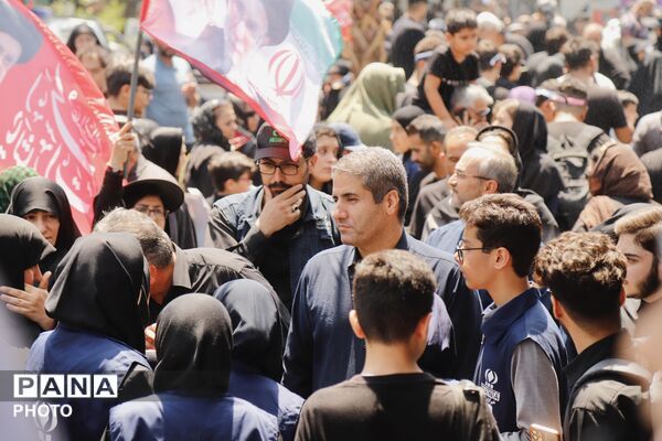 طنین «یا حسین» در مسیر دلدادگی؛ حضور پرشور جاماندگان اربعین در تهران