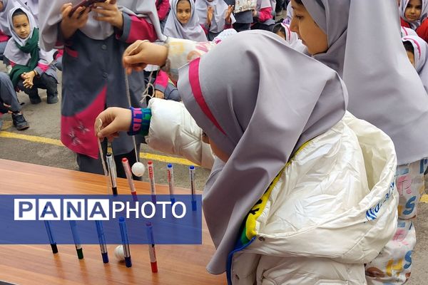 جشن پیروزی انقلاب اسلامی در مدارس منطقه کهریزک 