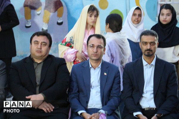 جشن شکوفه‌ها در مدرسه ۱۷ شهریور بجنورد با یاد دختران شهید میناب
