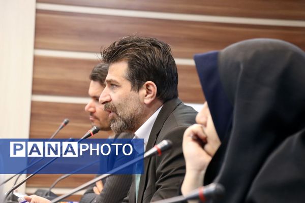 جلسه هم‌اندیشی خبرنگاران پانا با رئیس روابط عمومی اداره‌کل استان خراسان رضوی