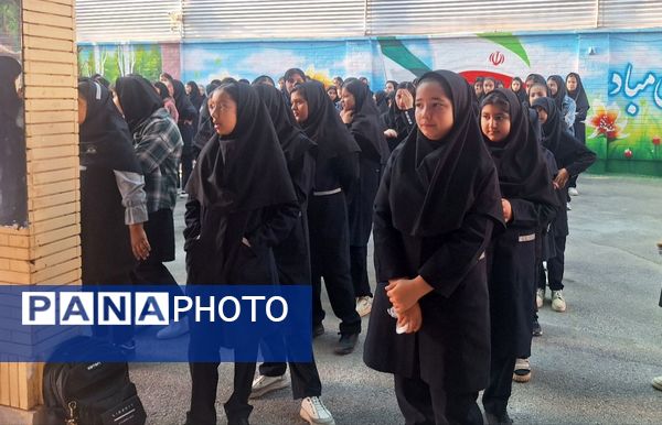 مراسم ولادت حضرت زینب(س) در دبیرستان فیاض 