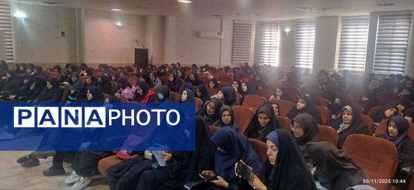  کارگاه توجیهی مسابقات قرآن، عترت و نماز ویژه برترین های دختر مدارس ناحیه 4