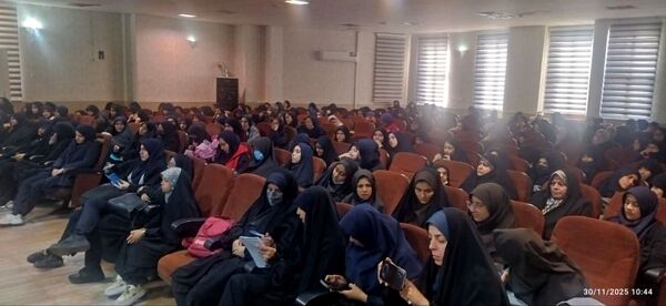  کارگاه توجیهی مسابقات قرآن، عترت و نماز ویژه برترین های دختر مدارس ناحیه 4