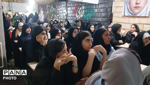 پاتوق «نوجوانان مبارز» در محمدشهر کرج  