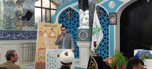 بدرقه دانش‌آموزان اعزامی به پیاده‌روی اربعین 