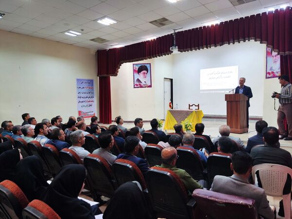 معاون وزیر آموزش و پرورش با مدیران مدارس شهرستان آبدانان دیدار کرد