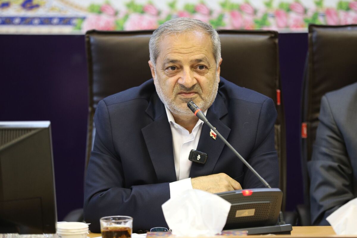 اصلاح جامعه باید از مدرسه، معلم و دانش‌آموز آغاز شود