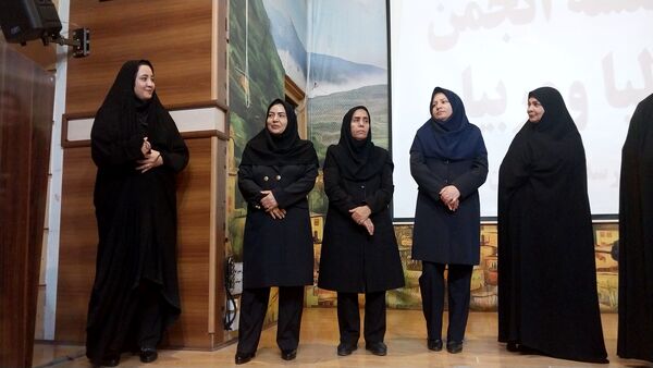 جلسه اولیا مربیان دبیرستان سرافرازان 