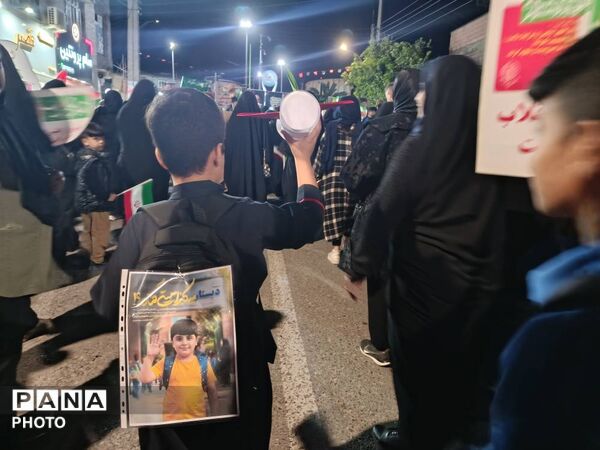 اربعین رهبر شهید انقلاب و شهدای میناب در گلوگاه 