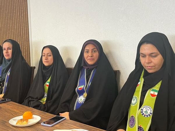 دیدار  صمیمانه مربیان و اعضای سازمان دانش‌‌آموزی فارس با مدیرکل آموزش و پرورش فارس