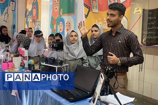 برگزاری نمایشگاه به مناسبت هفته مشاغل، در دبستان کودک مسلمان