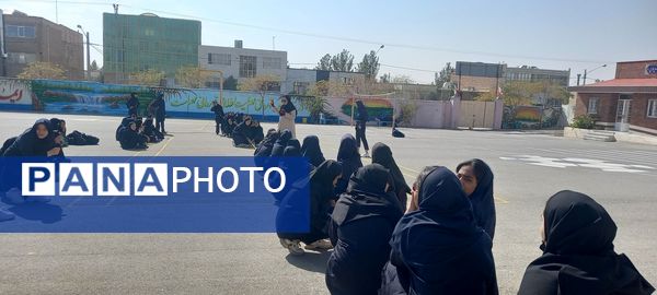 مسابقات درون مدرسه ای در دبیرستان فرهنگ