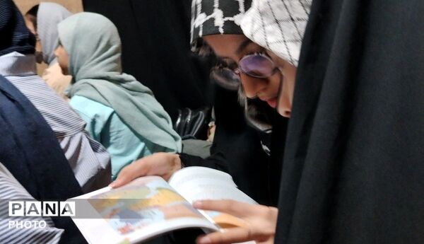 روشنگری در چهل و چهارمین شب تجمعات خلیل آباد