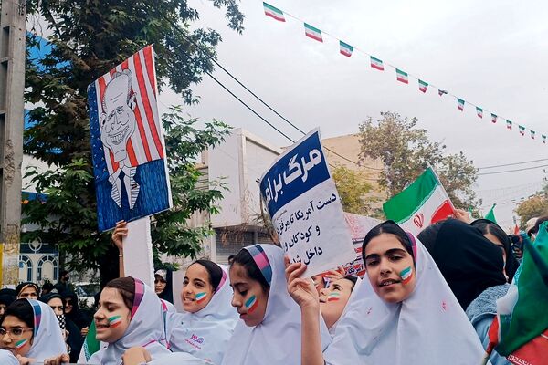  راهپیمایی ۱۳آبان در شهرستان ورامین