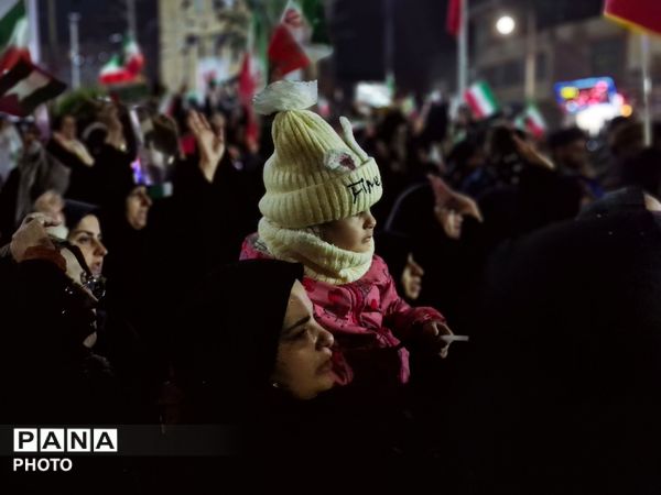 حماسه آتشین گلوگاه در آخرین چهارشنبه سال