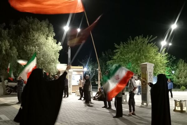 ایستادگی مردم تا پای جان در مشهد