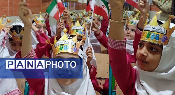 جشن شکوفه‌ها در خشکبیجار 