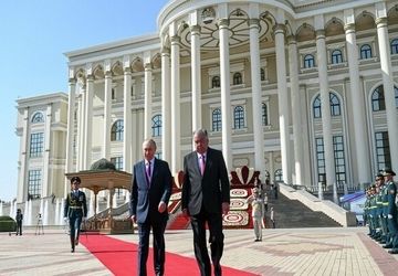 پوتین: روسیه و تاجیکستان در حوزه دفاعی و امنیتی همکاری می‌کنند