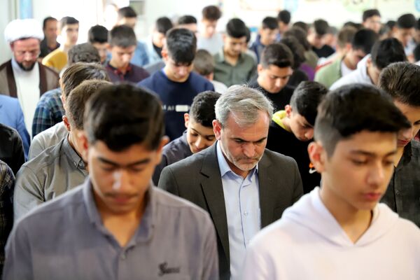 طنین زنگ نماز در مدارس آذربایجان‌شرقی