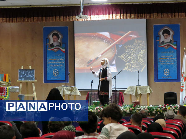 اختتامیه جشنواره شعرخوانی و شعر سرایی بومی‌ محلی 