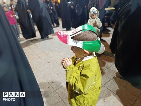 موکب های چایخانه برپا شده در حسینیه امام  خمینی(ره) 