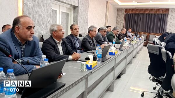 نشست خبری خبرنگاران و اصحاب رسانه با مدیرکل آموزش و پرورش استان خراسان رضوی