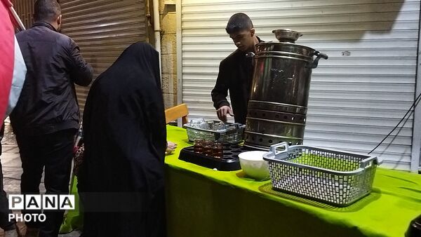 دویست و سی و سه شب خدمت در چایخانه حوزه علمیه گلشن