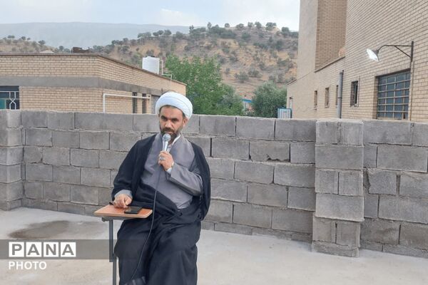زمزمه وصال عرفه در گلزار شهدای قلعه رئیسی