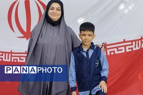 برگزاری جشن شکوفه‌های کلاس اولی دربهارستان‌دو