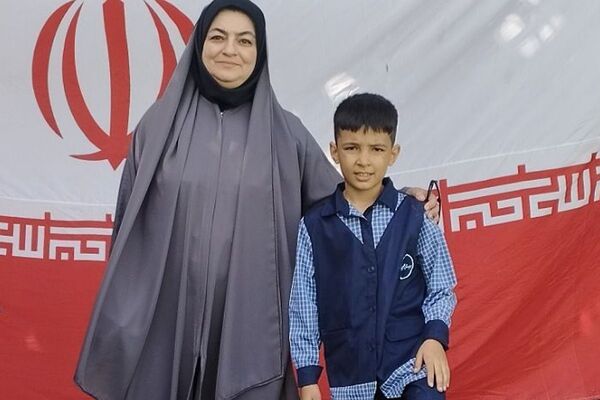 برگزاری جشن شکوفه‌های کلاس اولی دربهارستان‌دو