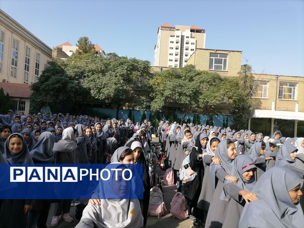 دبستان مصلی نژاد حضرت زینب میزبان مراسم آغاز سال تحصیلی شد
