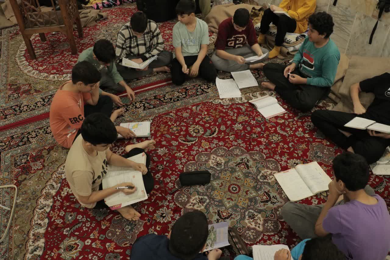 اعتکاف دانش آموزی در مساجد لنگرود