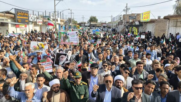 جلوه‌ای از وحدت؛ خروش مردم رودبار جنوب در راهپیمایی ۲۲ بهمن ۱۴۰۴
