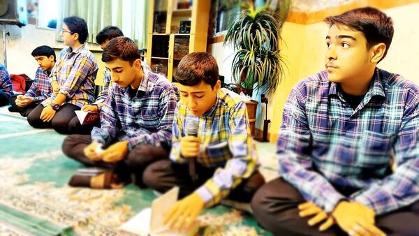 آخرین جلسه هفتگی، هیات الشهدای دبیرستان شهدای مدافع حرم منطقه ۱۰