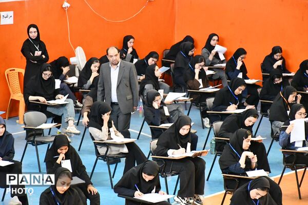 نظارت میدانی مدیر آموزش و پرورش مه‌ولات بر روند برگزاری آزمون‌های نهایی