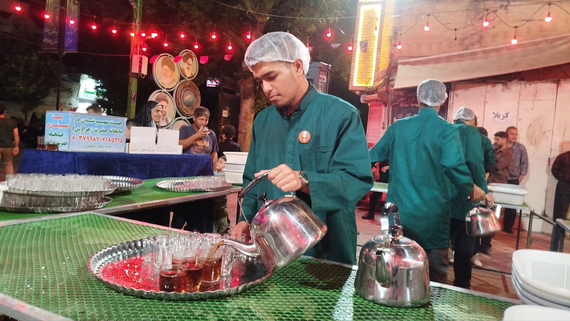 فعالیت چایخانه حضرت زهرا(س)در مسجد جامع نیشابور 