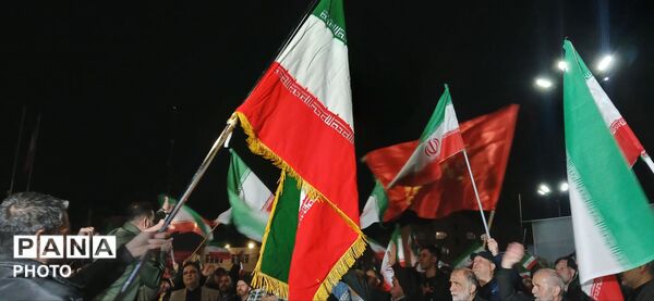 حضور هرشب مردم مهستان تا پیروزی نهایی