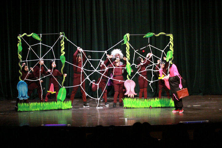 نوجوانی زیر ذره‌بین؛ از زخم‌های کرونا تا تب دیجیتال