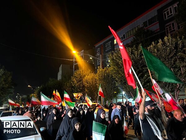حضور باشکوه مردم کرج در صد وبیست و سومین  شب از تجمعات مردمی