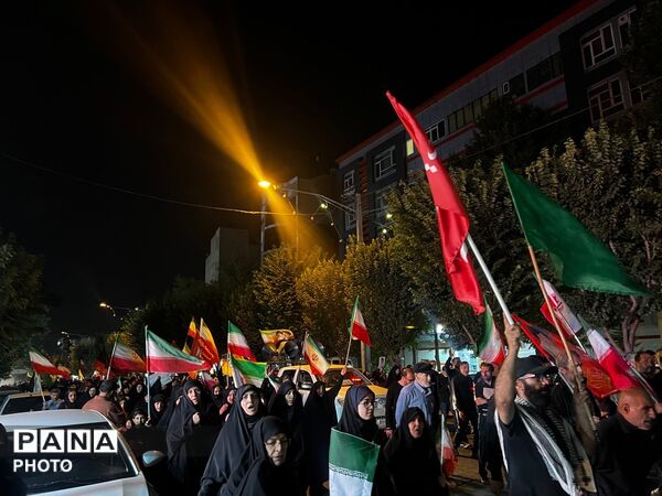 حضور باشکوه مردم کرج در صد وبیست و سومین  شب از تجمعات مردمی