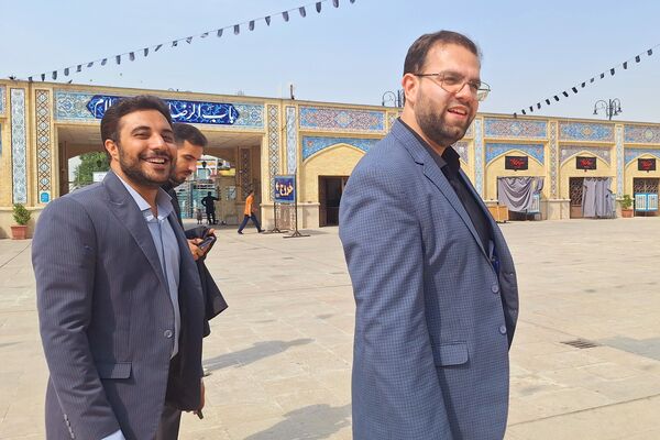 قائم مقام سازمان دانش‌آموزی در حرم مطهر حضرت احمد ابن موسی (ع) در شیراز
