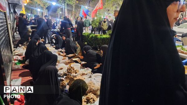 حماسه حضور شهروندان مشهدی کف خیابان های مشهد