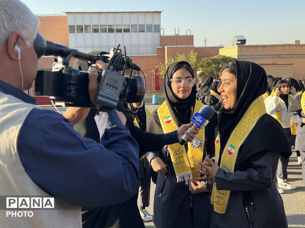 برگزاری مراسم صبحگاه تشکیلاتی در هنرستان دخترانه دکتر مهدی اکبریه تبریز
