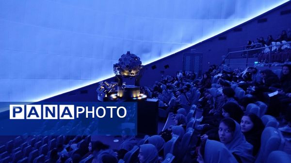 بازدید دانش‌آموزان دبیرستان پیرایش از افلاک‌نما نیشابور 