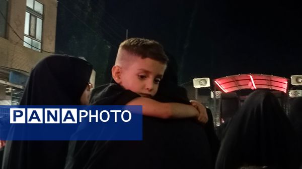 اهتزار پرچم ماه محرم در شهر بن 