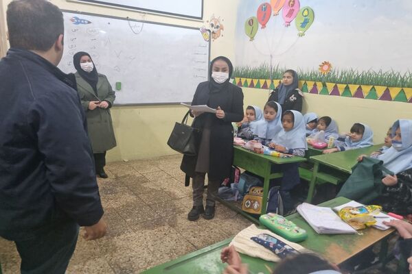بازدید از وضعیت بهداشت و پایگاه‌های تغذیه سالم مدارس پاکدشت 