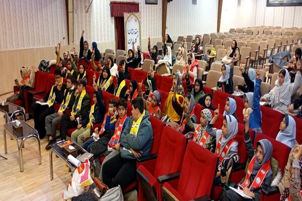 کلاس آموزشی خبرنگاری در کانون مهر تابان نیشابور