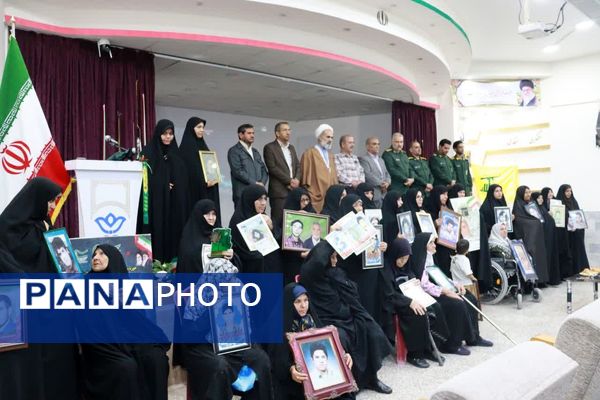 همایش مادران پرچم دار در شهرستان خلیل‌آباد 