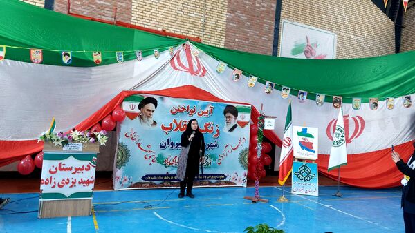 همایش «یاوران انقلاب» و «پیشتازان مقاومت» و آیین نواختن زنگ انقلاب در شیروان برگزار شد
