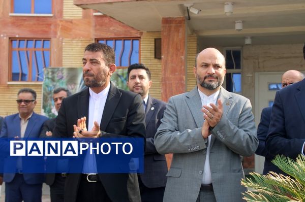 سپاس معلم در دبستان دخترانه شهید باهنر بوشهر 